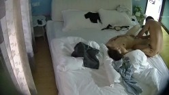 最新流出酒店偷拍 偷情男女美骚少妇赖在精壮小伙身上不下来从清晨一直到中午 截图4