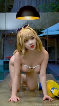 火爆各大成人平台的越南阿黑颜网黄Coser「Meiilyn」OF露脸自慰啪啪私拍合集 截图9