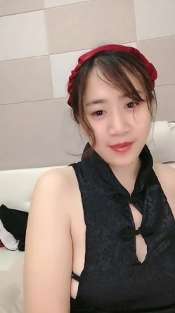 颜值少妇【小狐狸520】反差御姐,裸舞诱惑，熟女卖骚，道具自慰 截图2