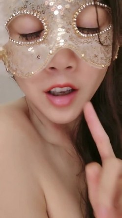 颜值少妇【小狐狸520】反差御姐,裸舞诱惑，熟女卖骚，道具自慰 截图13