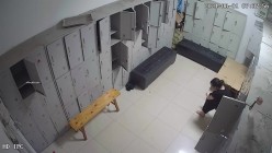 舞蹈班《监控破解》偷拍多位美女学员后台换衣服 截图6