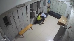 舞蹈班《监控破解》偷拍多位美女学员后台换衣服 截图9