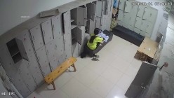 舞蹈班《监控破解》偷拍多位美女学员后台换衣服 截图11