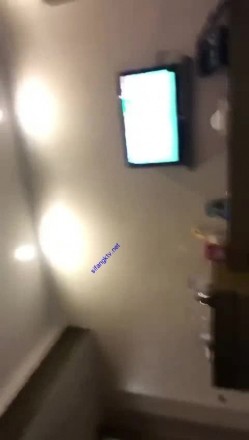 你的女神有钱人的母狗！极品巨乳，外围绿茶婊【顾灵曦】吃金主肉棒被金主肏，非常母狗 截图6