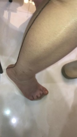 江大校花极品系列自拍视频图包完整版 淫荡校花试衣间为小鲜肉足交口活酒店调教 截图5