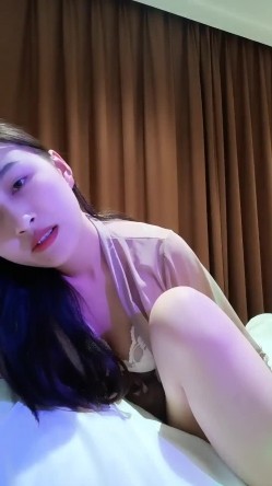 女人味！致命的女人味啊！她被深喉 吞精的样子 就是最欠操的样 截图7