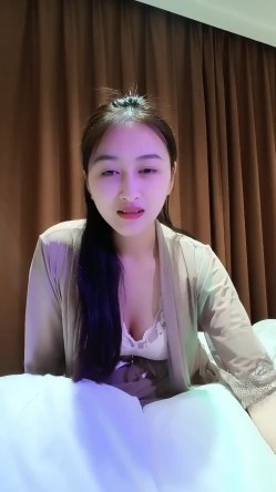 女人味！致命的女人味啊！她被深喉 吞精的样子 就是最欠操的样 截图13