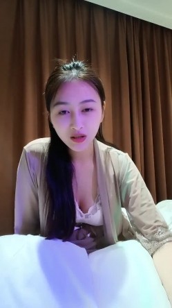 女人味！致命的女人味啊！她被深喉 吞精的样子 就是最欠操的样 截图15