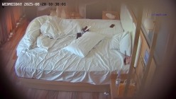 民宿酒店近视角偷拍 度假的年轻男女两天多次做爱男的喜欢舔逼 截图12