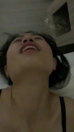 快手：西安文姐 舞蹈老师退休 身材还是一样苗条 骚穴一样流水 被哥哥跳得高潮起伏 截图8