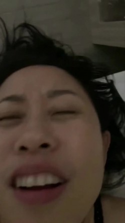 快手：西安文姐 舞蹈老师退休 身材还是一样苗条 骚穴一样流水 被哥哥跳得高潮起伏 截图9