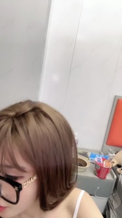 【07学生妹】顶级校花女神! 逆天美腿蜜桃臀 啪啪 撸爆蛋 截图6