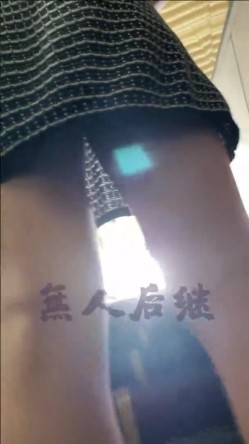 【经典CD】掀裙抄底大神【无人后继】126V完整合集[上]，就喜欢用手掀起小姐姐的短裙抄底 截图16