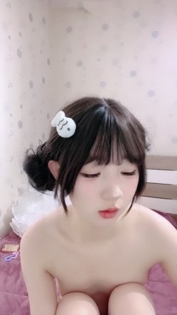 全网最美童颜校花【邪恶双马尾】黄播尺度大开~全裸自慰 截图16