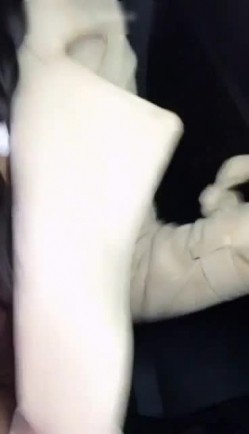 周末撸管必看！百变女神魅心马路边不顾所有眼光表演各种造型亮瞎眼秒杀不少封面女神 截图5
