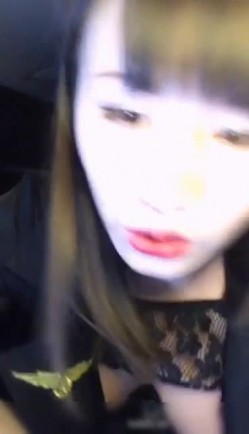 周末撸管必看！百变女神魅心马路边不顾所有眼光表演各种造型亮瞎眼秒杀不少封面女神 截图13