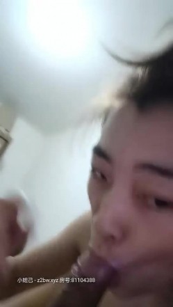 国产良家夫妻居家自拍，【太平公主】极品小少妇，肤白貌美，家中跟老公睡意朦胧中来一炮，娇喘悦耳动听撸管必备 截图7