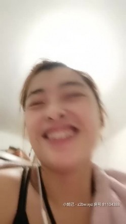 国产良家夫妻居家自拍，【太平公主】极品小少妇，肤白貌美，家中跟老公睡意朦胧中来一炮，娇喘悦耳动听撸管必备 截图15