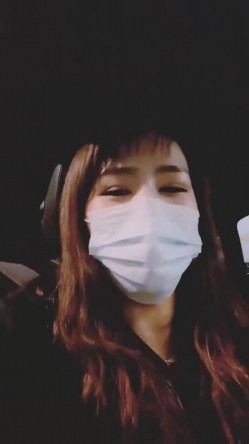 【狐狸不是妖啊】宝马御姐 与金主楼道露出野战 户外车震 双女自慰道具爆浆 截图4