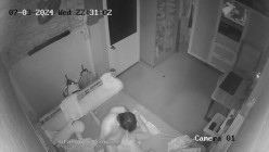 黑客破解家庭网络摄像头偷拍 ️年轻情侣的日常性生活 截图12