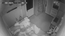 黑客破解家庭网络摄像头偷拍 ️年轻情侣的日常性生活 截图16