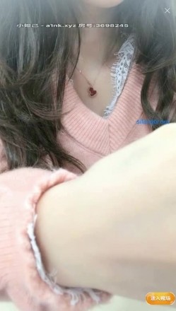 这才是真正的魔鬼身材，美少女拥有如此傲人的身材，丝袜美腿 木瓜大奶子【贵在真实】办公室自己工位上自慰，公司厕所里自慰 截图12