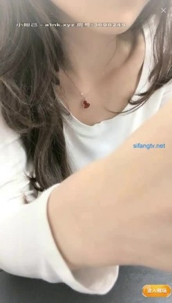 这才是真正的魔鬼身材，美少女拥有如此傲人的身材，丝袜美腿 木瓜大奶子【贵在真实】办公室自己工位上自慰，公司厕所里自慰 截图15