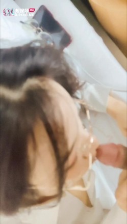 【超顶 ️绿帽大神】91小懒猫 调教母狗校花女友甄选 露出自慰取外卖惊呆小哥 共享极品娇媚女友 越漂亮越反差会玩 截图3