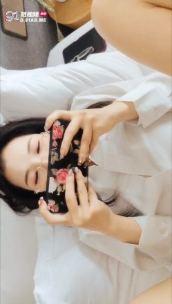 【超顶 ️绿帽大神】91小懒猫 调教母狗校花女友甄选 露出自慰取外卖惊呆小哥 共享极品娇媚女友 越漂亮越反差会玩 截图11