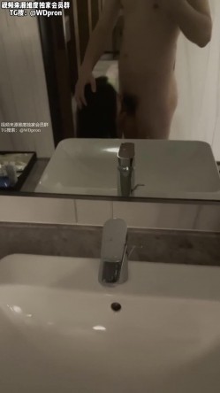 黑丝高跟反差母狗，见面穿着性感的黑丝高跟 真的骚货，平时上班两点一线 一个晚上就不停的再发骚，真的欠操 截图1
