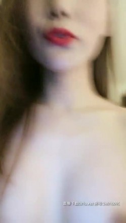 【颜值小骚逼】红唇苗条妹子和炮友酒店啪啪，上位骑乘性感圆润屁股后入猛操近距离特写 截图3
