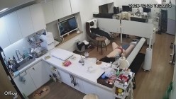 黑客破解摄像头偷拍高颜值白领情侣喜欢下班同事走后留在办公室一边看电视一边做爱 截图11