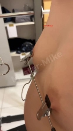 极品调教真枪实弹折磨女奴！重度开发虐女金主Master饲养多位性奴母狗，性虐多P操够各种花样玩大开眼界 截图14