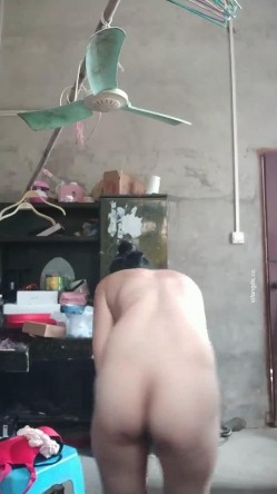 全新裸贷来袭20多位小姐姐逾期被金主流出-其中有几位颜值不错的模特,护士,女主播 截图8
