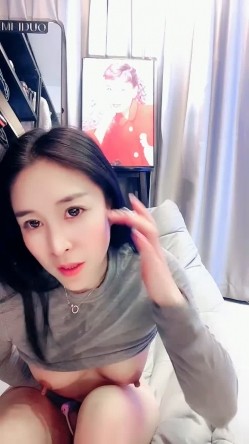 完美御姐！【白月光小姐】复出二，骚臀太美自慰迷人 这个姐姐尺度越来越放开了，主要是美臀太诱人了 截图1