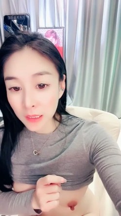 完美御姐！【白月光小姐】复出二，骚臀太美自慰迷人 这个姐姐尺度越来越放开了，主要是美臀太诱人了 截图15