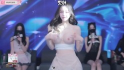 ️你的胸罩压不住大哥砸下的钞票，正式漏奶裸舞，上流高颜值女神【cherrybest】终于下海了 截图1