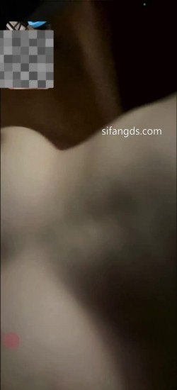 抖音泄密，【强姨】，45万粉小网红，端庄气质御姐，露脸露点，一对一自慰，坚挺美乳 截图13