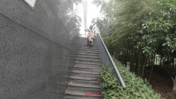 顶级反差露脸御姐，露出鼻祖，网红【火儿姐】景区裸行高清原版视图，大奶美腿女人味十足 截图12