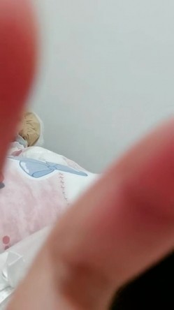 新人~正宗学生妹【清纯少女可可酱】极品美乳~，露脸一看是真年轻，清纯外表，掩盖不住好身材，小骚逼 截图3
