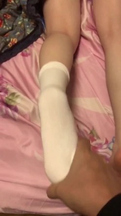 高冷女神被同班小伙多次套路MJ丝袜 道具 制服各种玩弄 截图16