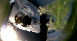 《黑客破解》小伙酒店开房强行趴光喝醉的美女同事强操了她身材还不穿 截图7