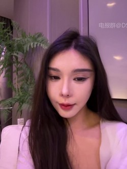 ️新晋主播【linjianvhai】极品网红脸御姐、长腿黑丝高跟职业装 截图2