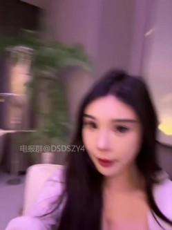 ️新晋主播【linjianvhai】极品网红脸御姐、长腿黑丝高跟职业装 截图3