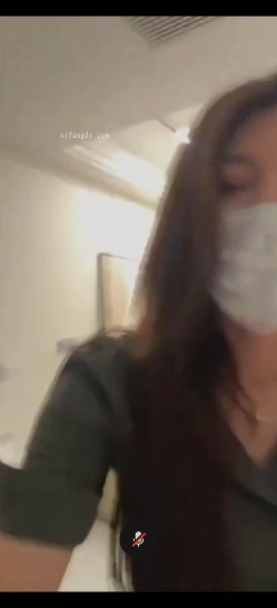 【抖音福利】性爱女王【叶娇娇】会议室性爱XO闺蜜双飞 自慰 丝袜高跟诱惑 户外口交 车震 截图15