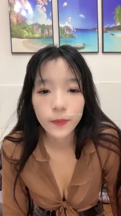 顶级校花来了【小牙刷】这么漂亮的大奶子今年看到过最好看的男人梦想的身材，完美内射！ 截图3