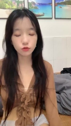 顶级校花来了【小牙刷】这么漂亮的大奶子今年看到过最好看的男人梦想的身材，完美内射！ 截图6