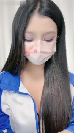 颜值少妇【杨小华】极品人妻下海卖逼，暴力掰逼展示，自扣高潮，隔壁老王都馋哭了 截图5