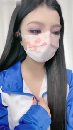 颜值少妇【杨小华】极品人妻下海卖逼，暴力掰逼展示，自扣高潮，隔壁老王都馋哭了 截图7