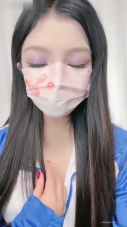 颜值少妇【杨小华】极品人妻下海卖逼，暴力掰逼展示，自扣高潮，隔壁老王都馋哭了 截图12